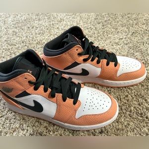 Pink Quartz Air Jordan 1 Mid